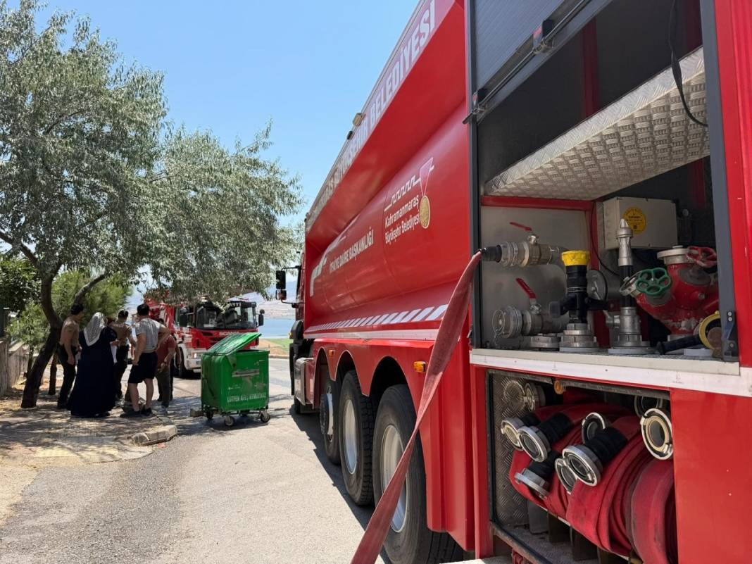 Kahreden olay! Yangında 3 engelli kardeş yaşamını yitirdi 1
